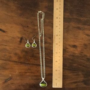 Green Tear Drop Necklace and Earring set